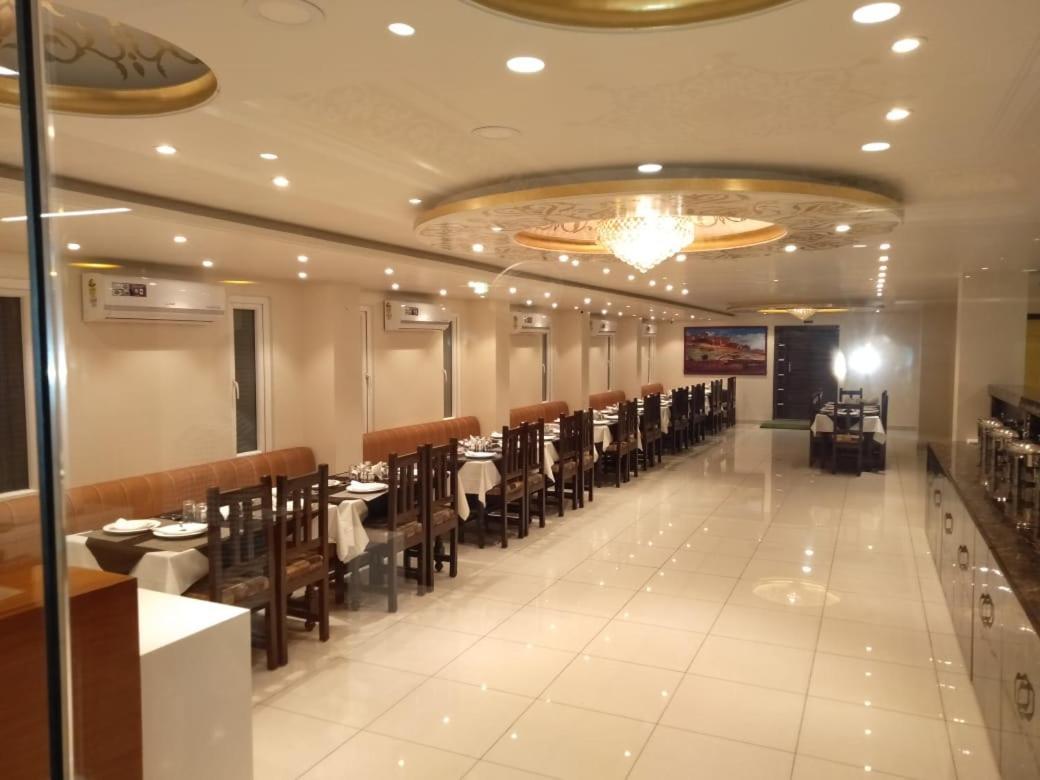 Hotel Royal Amer Jaipur Luaran gambar